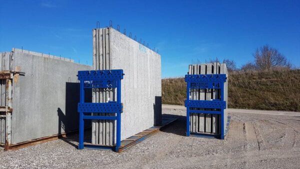 New fleet of trailers managed optimally with wireless IoT devices